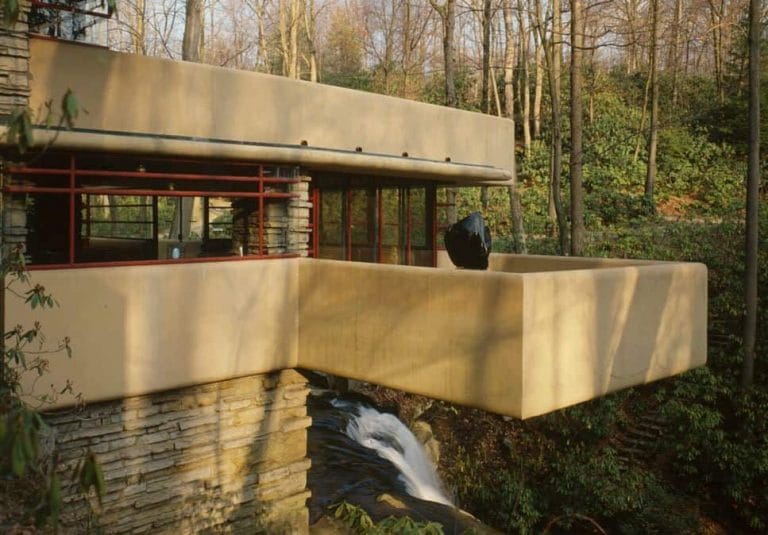 La casa de la cascada del arquitecto Frank Lloyd Wright