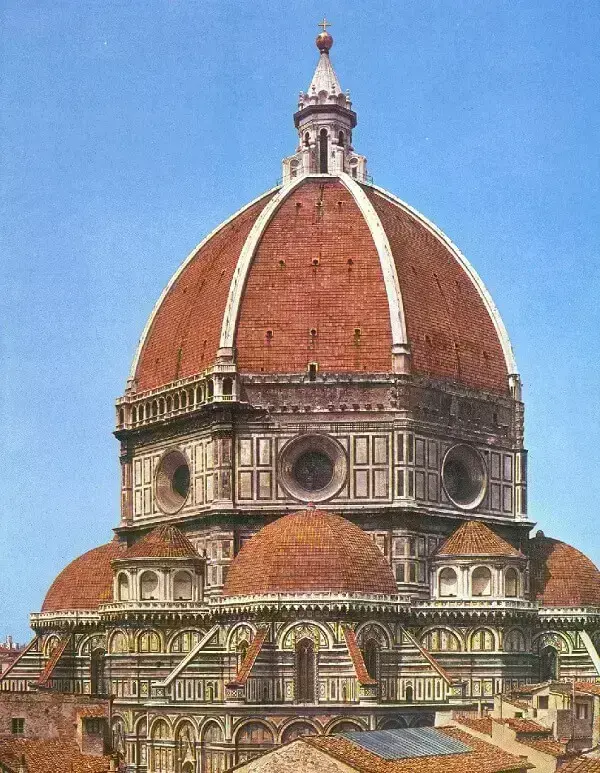 Arquitectura renacentista imponente estructura de la cupula de la Basilica de Santa Maria del Fiore.