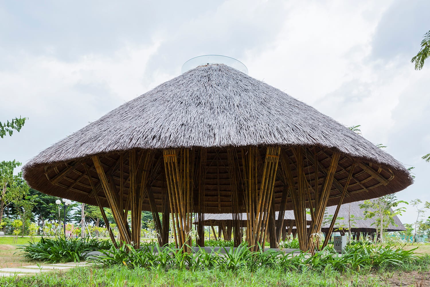 Centro de Aprendizaje Comunitario en Vietnam por Vo Trong Nghia Architects