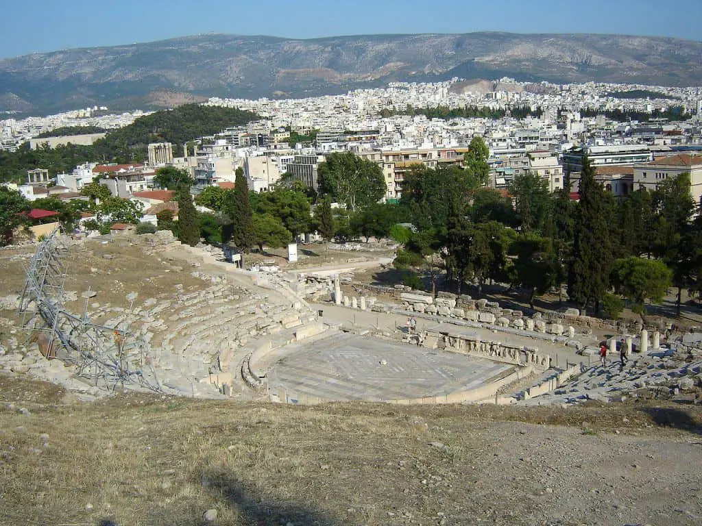Teatro de Dioniso, bajo la Acrópolis de Atenas.