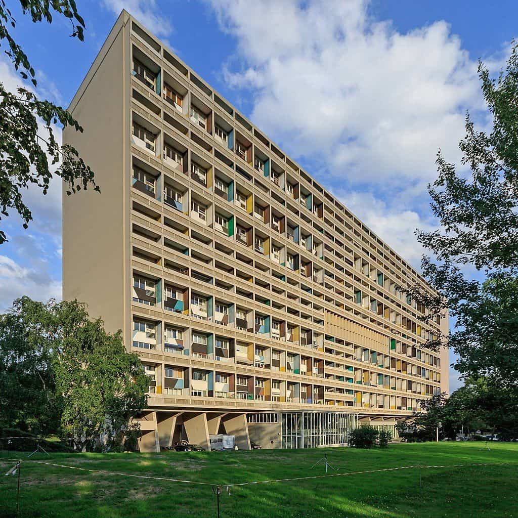 Edificio de estilo internacional por Le Corbusier