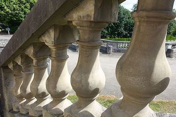 Ejemplo de balaustres vasiformes de Francia.