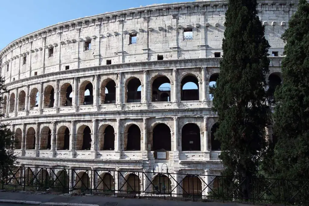 El Coliseo y sus imponentes arcadas