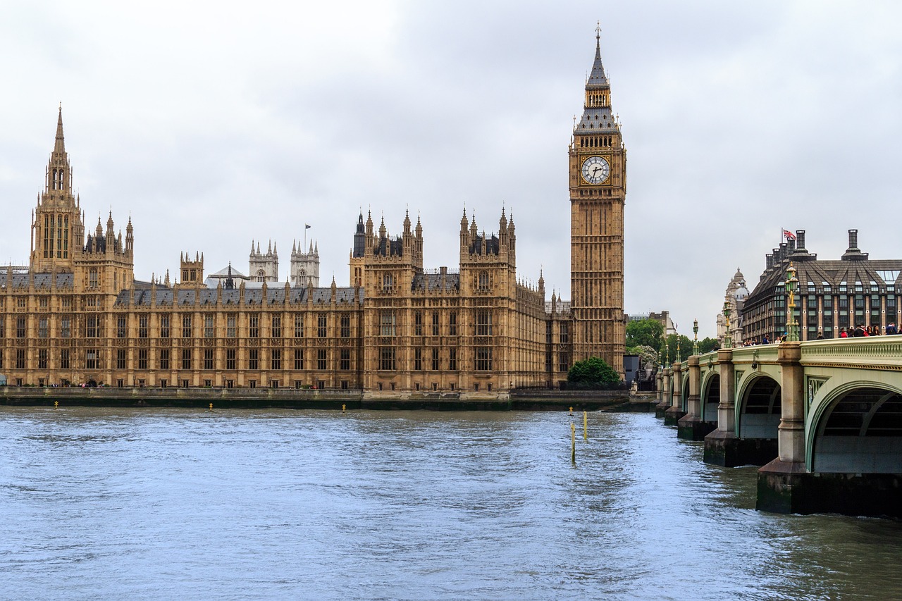 El palacio de Westminster en Londres Reino Unido