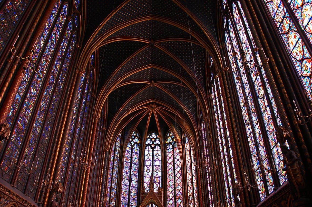 Vitrales de Santa Capilla en Paris construida en 1.248.