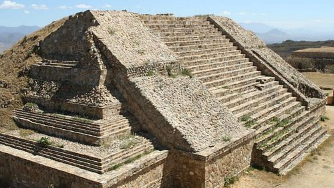 Arquitectura zapoteca Características Arquitectura Pura