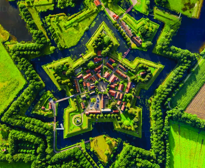 Una vista aérea del pueblo fortaleza restaurado de Bourtange